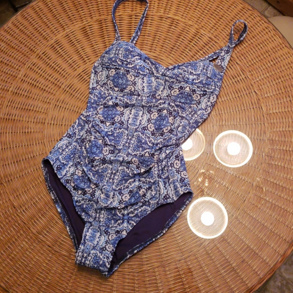 NWT! Niptuck multi fit cup one piece swimsuit